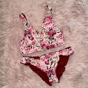 Mossimo light pink floral bikini with scalloped detailing 🌺👙